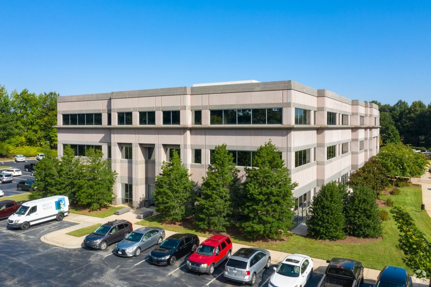 More Photos Of 10735 David Taylor Dr, Charlotte Unknown For Lease