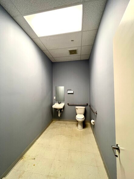 More Photos Of 531 Old Westminster Pike, Westminster Office Residential For Sale