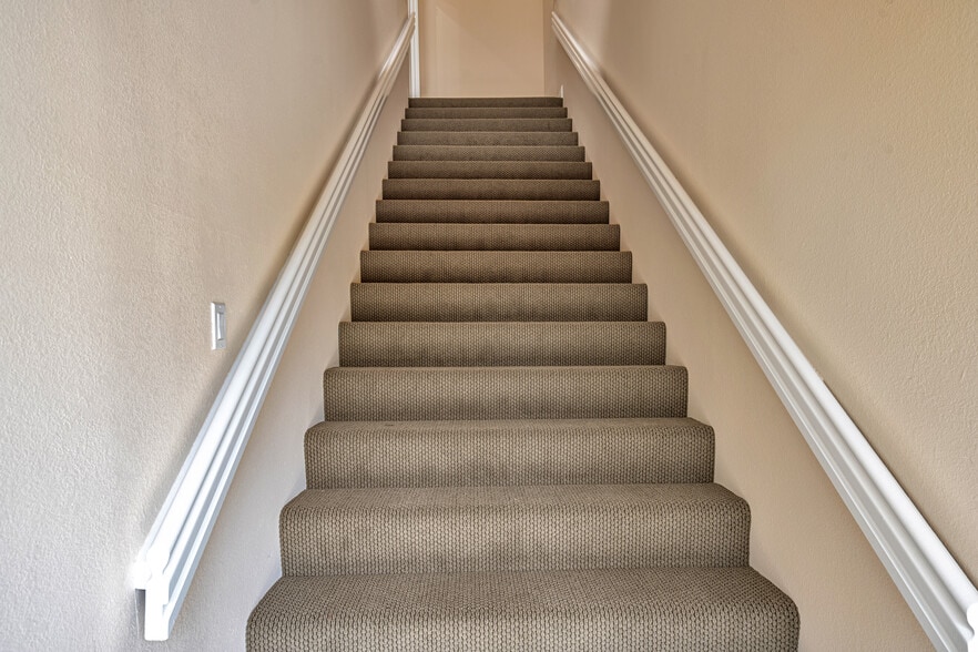 More Photos Of 74 Digital Dr, Novato Warehouse For Sale