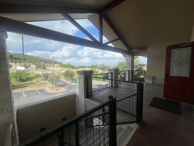 More Photos Of 20500 Fm 1431, Lago Vista Loft Creative Space For Lease