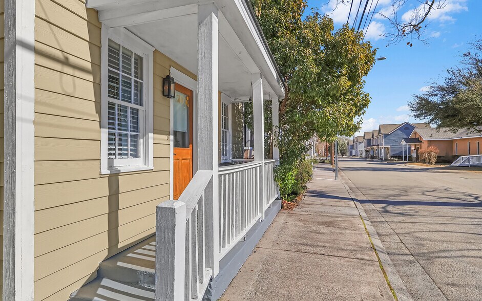 More Photos Of 510 Nicoll St, Savannah Hospitality For Sale