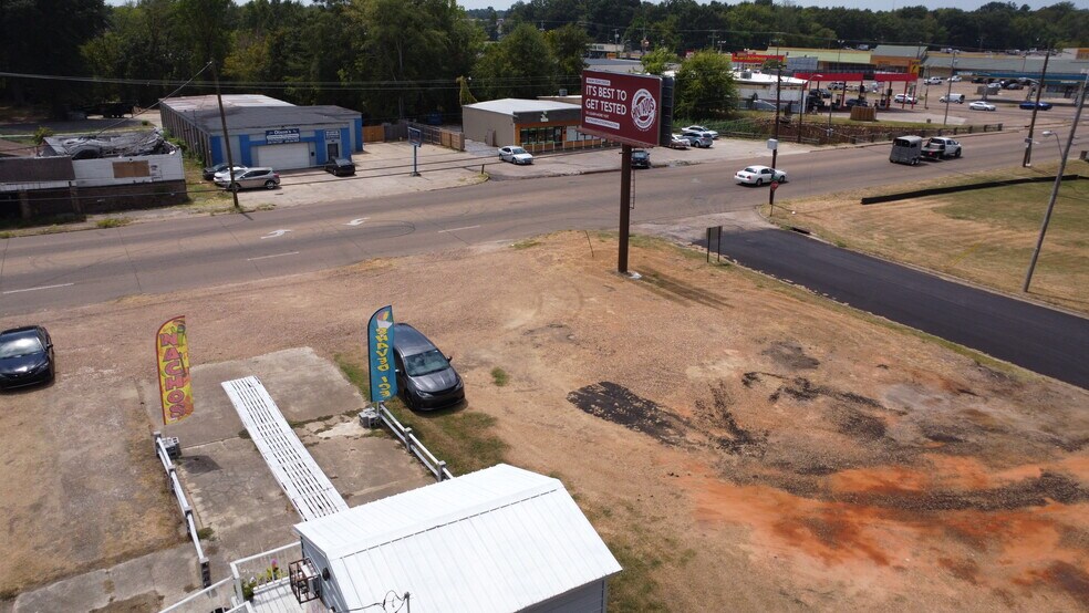 More Photos Of 2720 John R Lynch St, Jackson General Retail For Sale