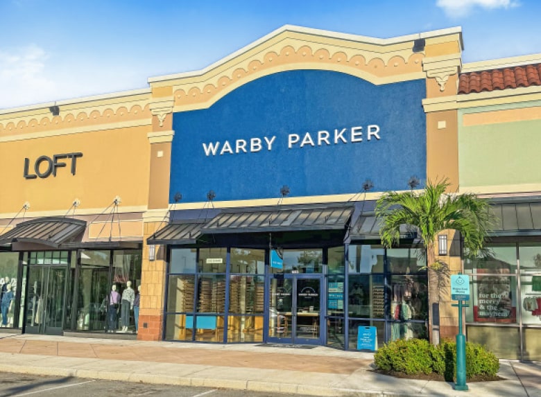 More Photos Of 303-881 N Alafaya Trl, Orlando Unknown For Lease