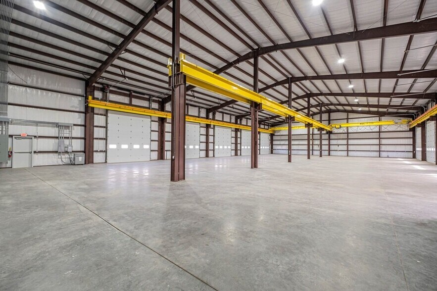 More Photos Of 5261 W Murphy St, Odessa Industrial For Lease