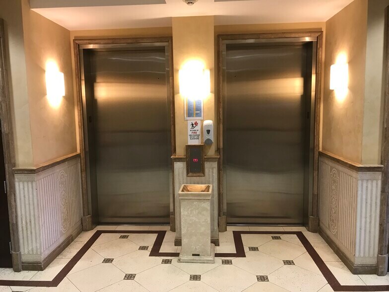 More Photos Of 2295 S Hiawassee Rd, Orlando Office For Sale