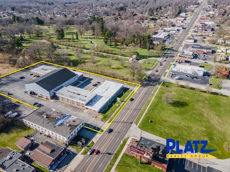 More Photos Of 5500 Market St, Youngstown Office For Sale