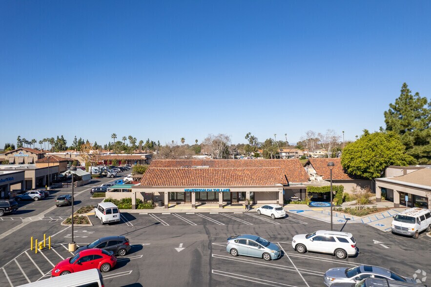 More Photos Of 24301 Muirlands Blvd, Lake Forest Freestanding For Lease