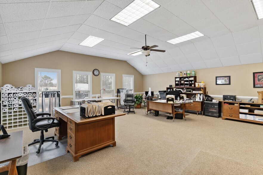 More Photos Of 424 Maltbie St, Lawrenceville Service For Lease