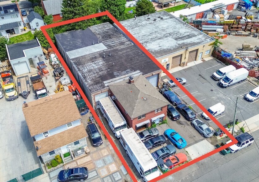 More Photos Of Midland Ave, Hicksville Warehouse For Sale