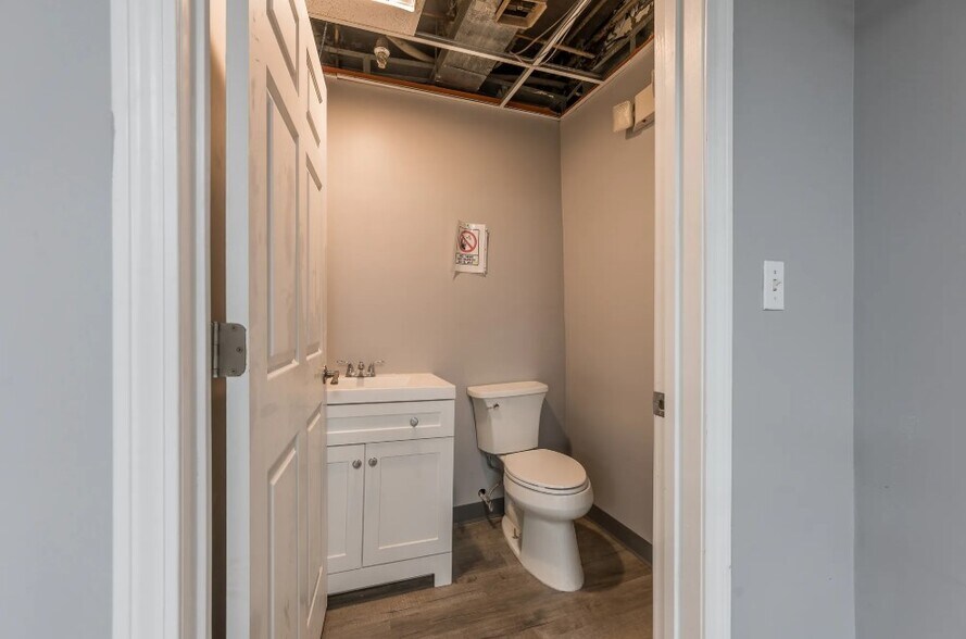 More Photos Of 531-545 Main St, Worcester Office For Sale