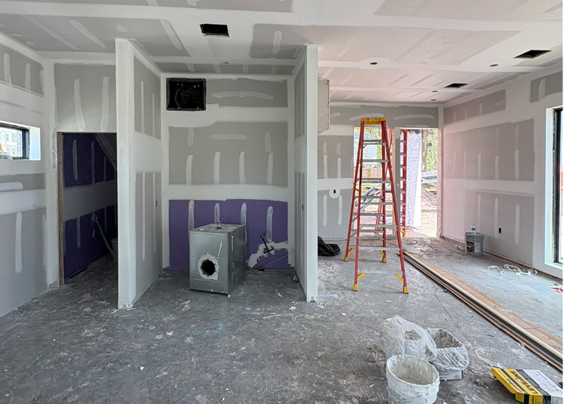 More Photos Of 7031 Market St, Wilmington Office For Lease