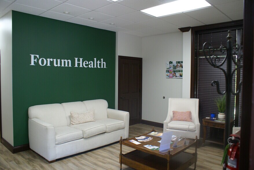 More Photos Of 1320 Dowell Springs Blvd, Knoxville Office For Lease