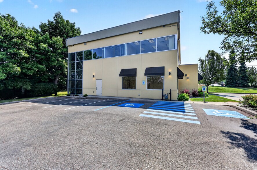 More Photos Of 2208 N Swing Ln, Liberty Lake Medical For Lease
