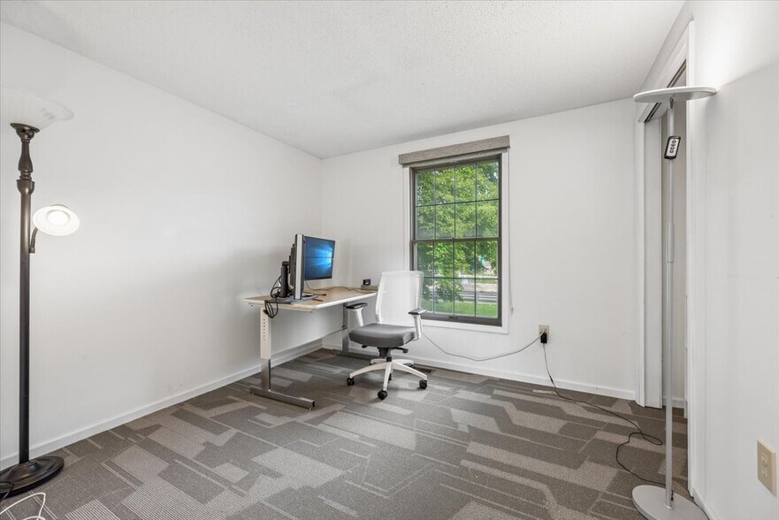 More Photos Of 1924 US Highway 22, Bound Brook Office For Sale