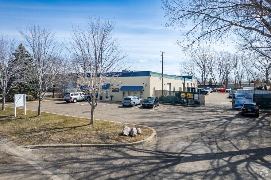 More Photos Of 3276 Fanum Rd, Vadnais Heights Service For Lease