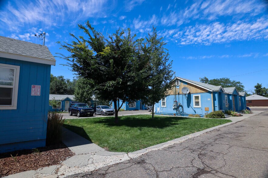 More Photos Of 124 NW 4th Ave, Ontario Apartments For Sale