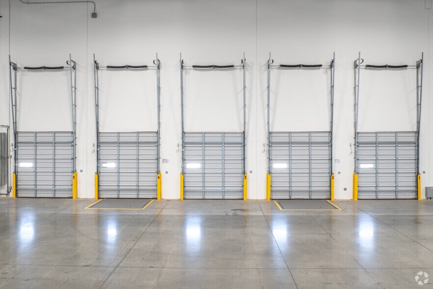 More Photos Of 19972 Patterson Ave, Perris Distribution For Sale