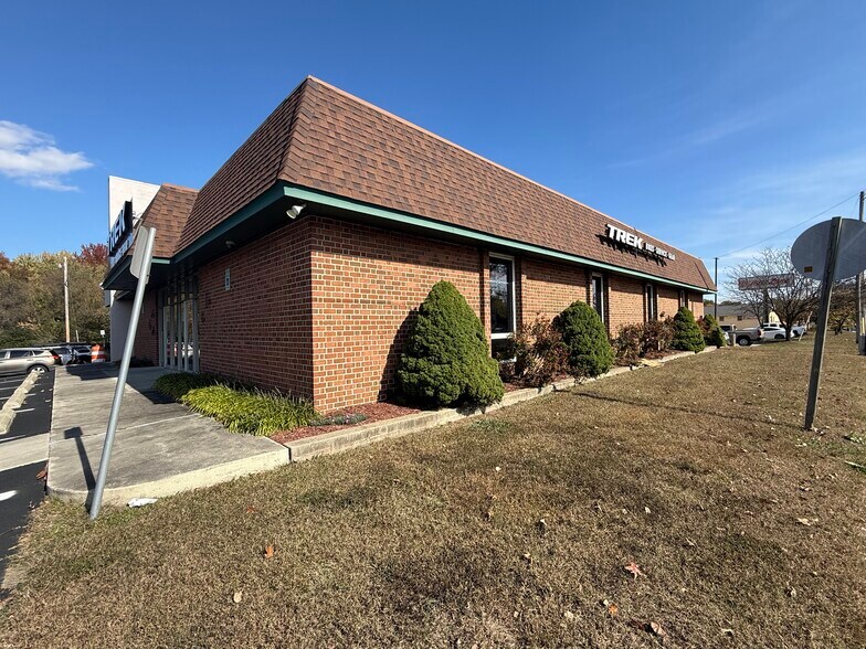 More Photos Of 3200 Leonardtown Rd, Waldorf Freestanding For Sale