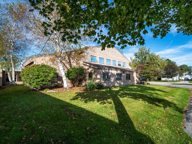 More Photos Of 601 Buffalo St, Manitowoc Medical For Lease