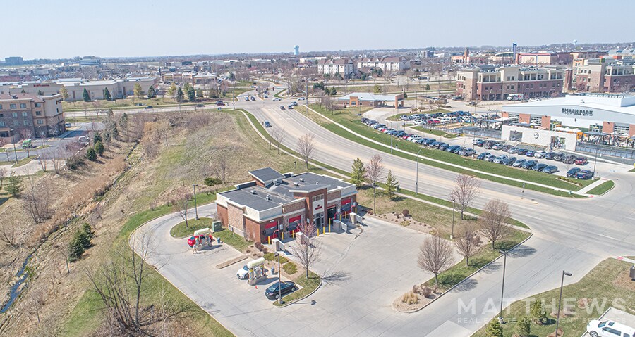 More Photos Of 6604 Coachlight Dr, West Des Moines Carwash For Sale