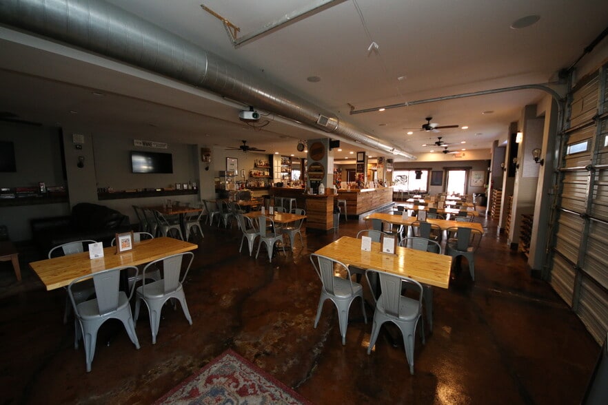 More Photos Of 2118 Bruce Ave, Louisville Restaurant For Sale