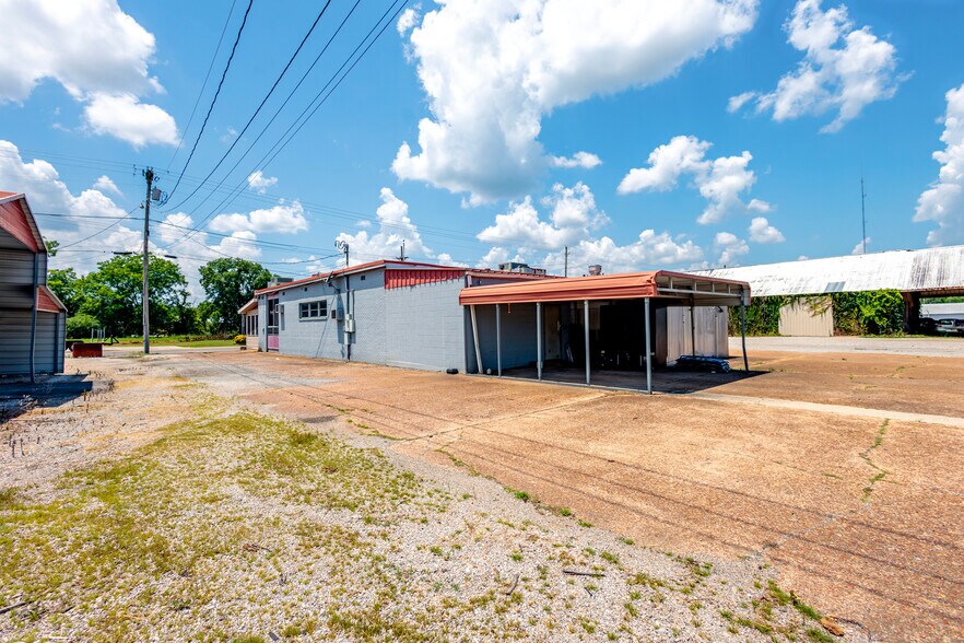 More Photos Of 15908 Main St, Town Creek General Retail For Sale