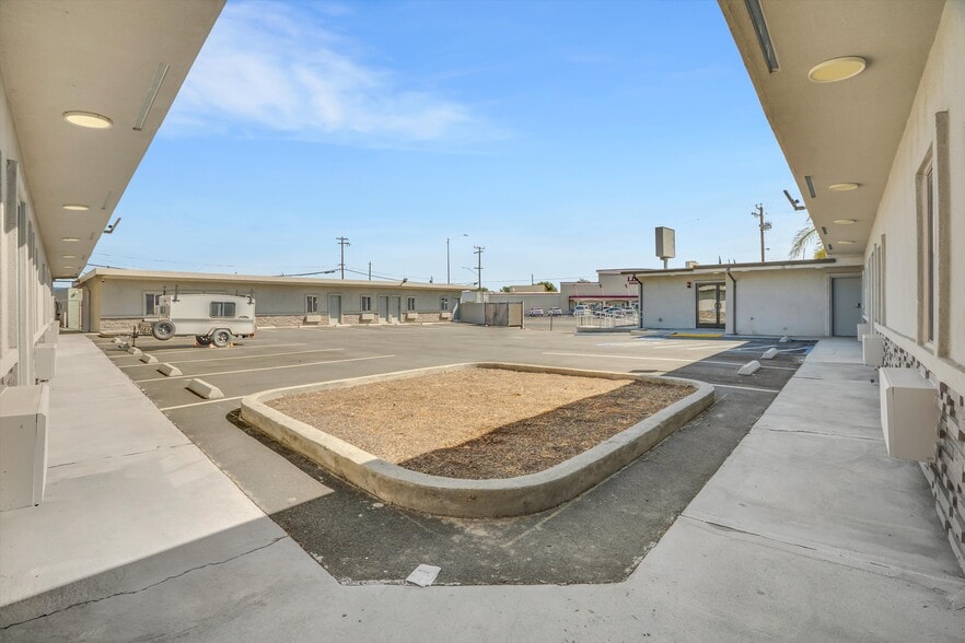 More Photos Of 640 State Highway 12, Rio Vista Hotel For Sale