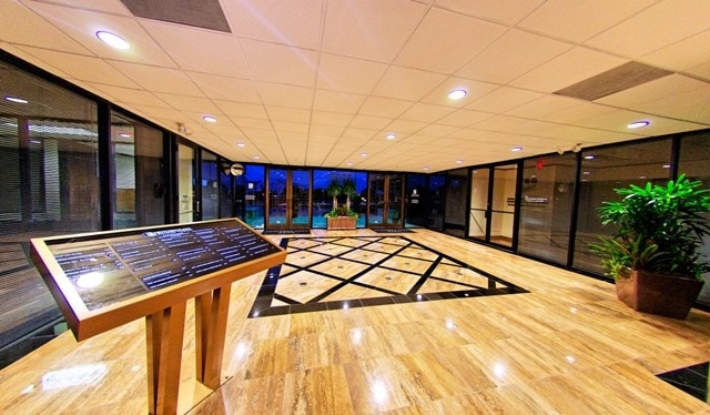 More Photos Of 5225 Katy Fwy, Houston Office For Lease