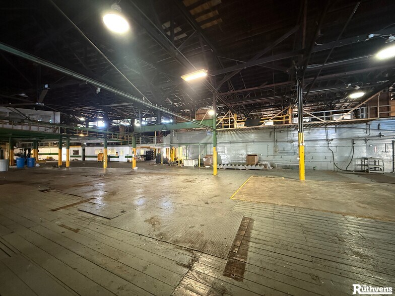 More Photos Of 500 Avenue R SW, Winter Haven Warehouse For Sale