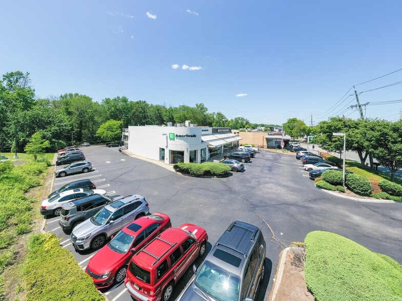 More Photos Of 165 Route 17 South, Paramus Freestanding For Lease