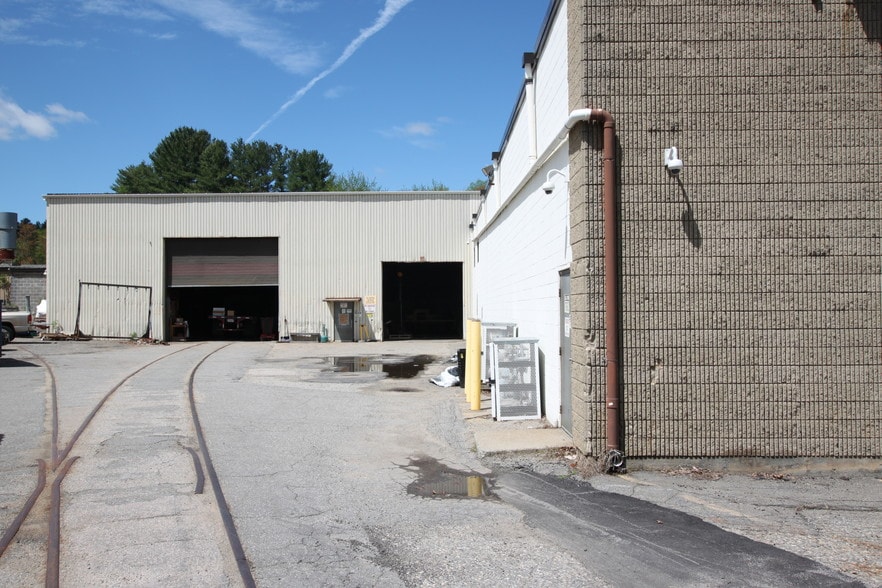 More Photos Of 17 Saint Mark St, Auburn Manufacturing For Lease