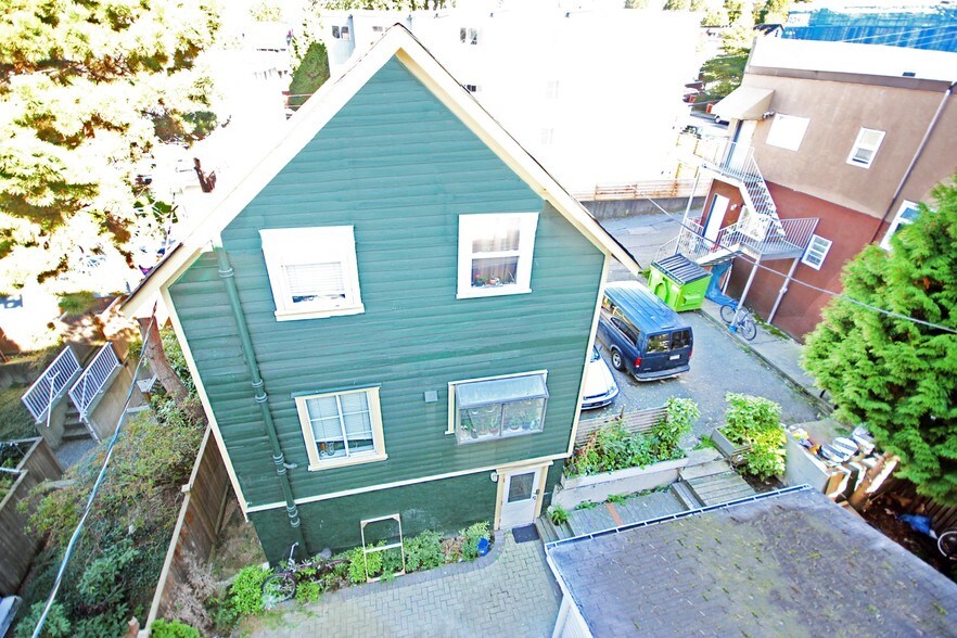 More Photos Of 2163-2167 Dundas St, Vancouver Apartments For Sale