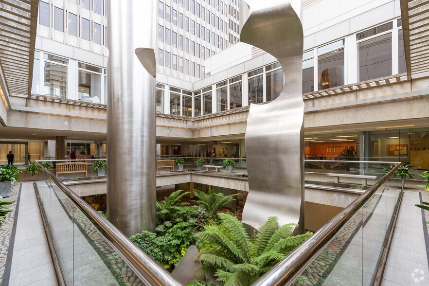 More Photos Of One Embarcadero Ctr, San Francisco Coworking Space