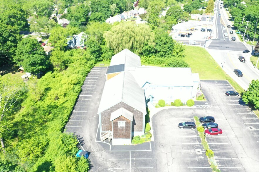 More Photos Of 320 Phillips St, North Kingstown Medical For Sale