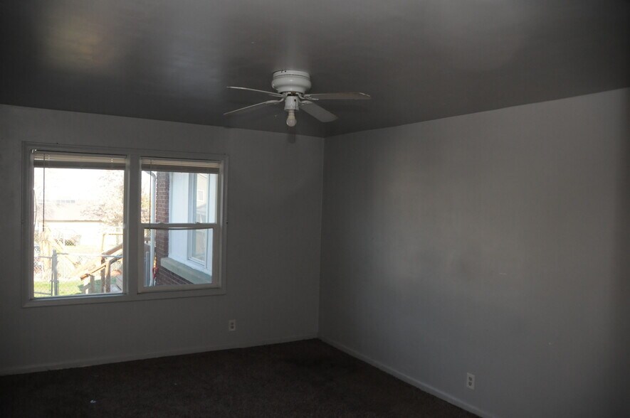 More Photos Of 2770 W 5400 S, Salt Lake City Flex For Sale