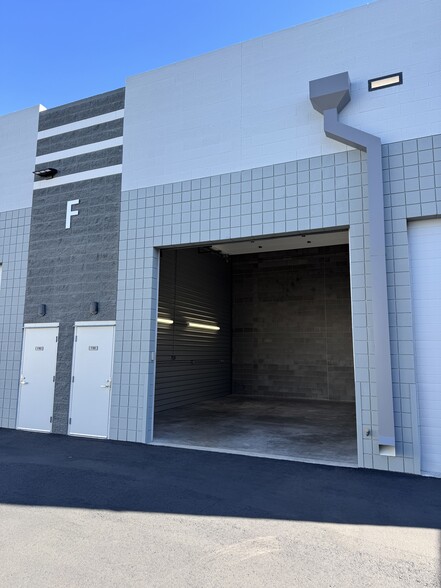 More Photos Of 31606 N Cave Creek Rd, Cave Creek Self Storage For Sale