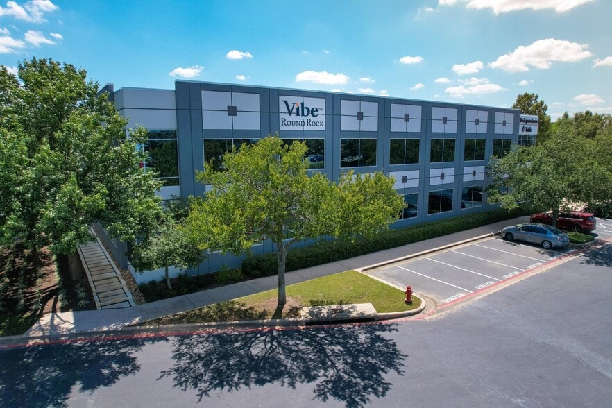 More Photos Of 101 E Old Settlers Blvd, Round Rock Medical For Lease