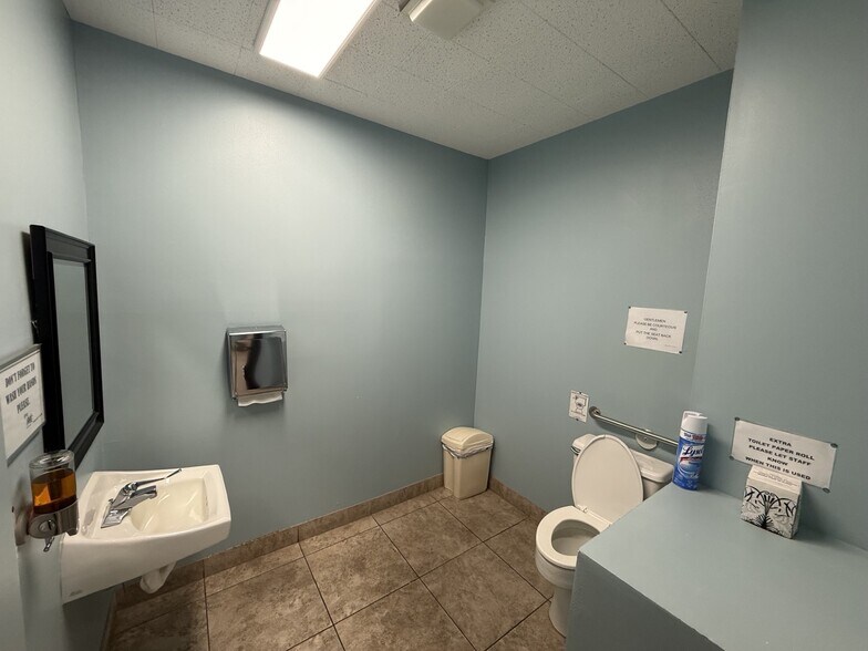 More Photos Of 81709 Doctor Carreon Blvd, Indio Medical For Lease