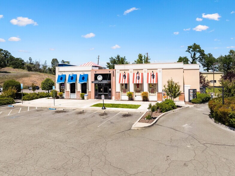 More Photos Of 9750 Highway 53, Lower Lake Fast Food For Sale