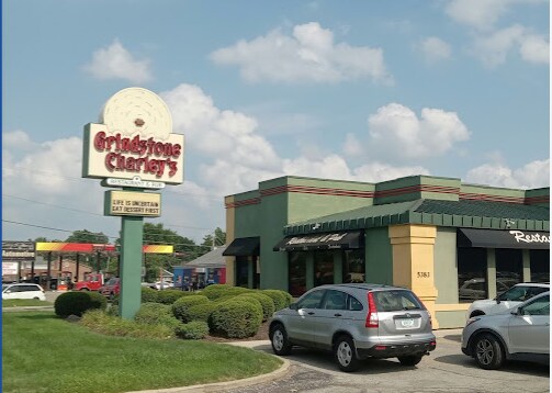 More Photos Of 5383 Rockville Rd, Indianapolis Restaurant For Lease