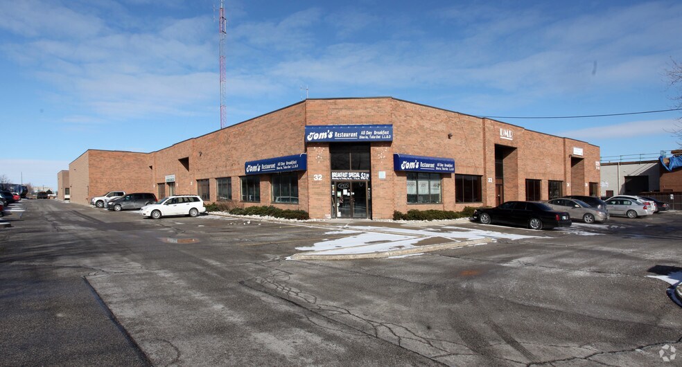 More Photos Of 1225 Gorham St, Newmarket Light Distribution For Sale