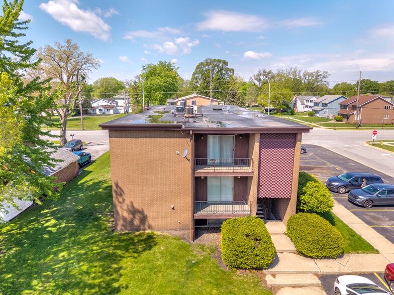More Photos Of 9201 Kennedy Ave, Highland Apartments For Sale