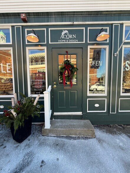 More Photos Of 8-10 Essex St, Andover Storefront Retail Office For Lease