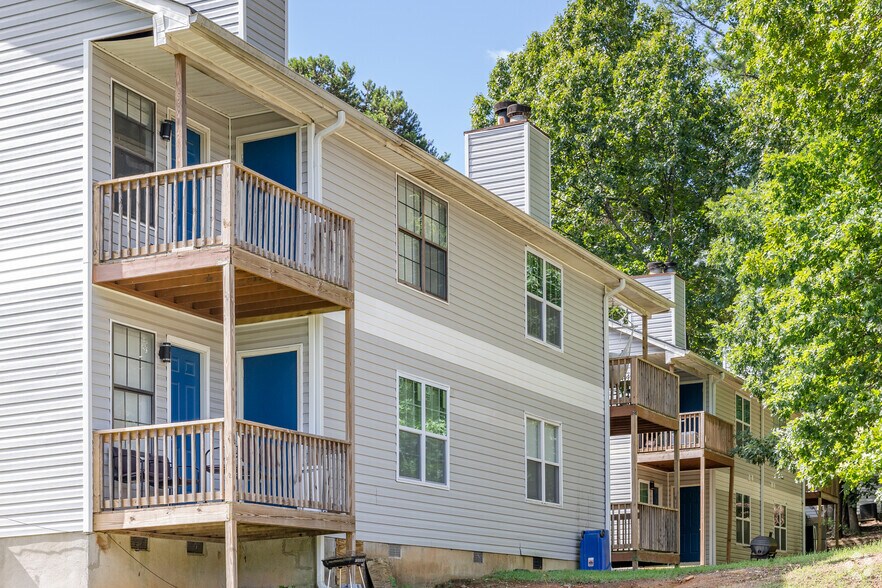 More Photos Of 563 Briar Hill Ct, Riverdale Apartments For Sale