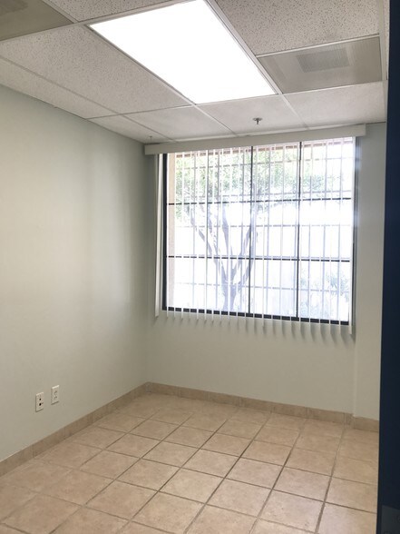More Photos Of 1310 W St Marys Rd, Tucson Medical For Lease