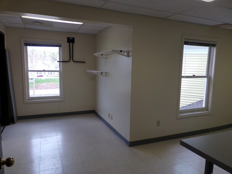 More Photos Of 401 Gilford Ave, Gilford Office For Lease