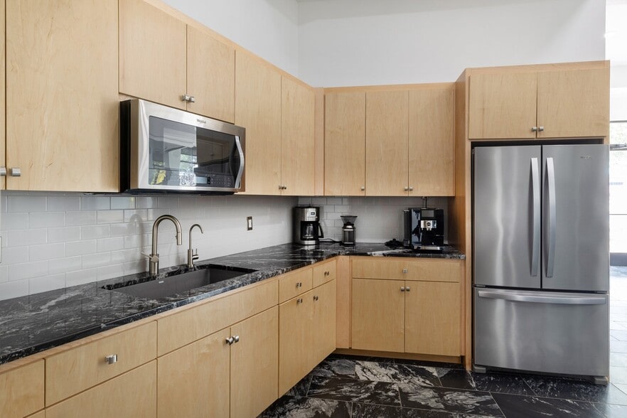 More Photos Of 6444 Burnet Rd, Austin Apartments For Sale