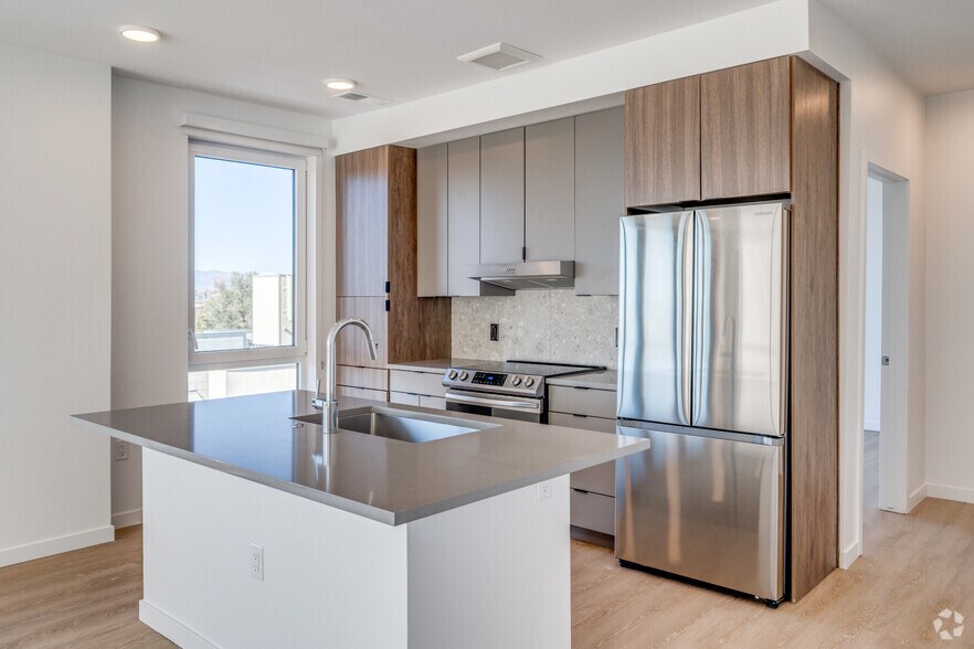 More Photos Of 1010 N Santa Fe Dr, Denver Apartments For Lease