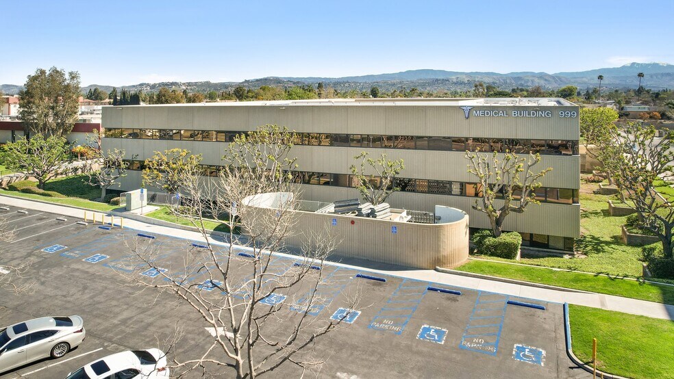 More Photos Of 999 N Tustin Ave, Santa Ana Office For Sale
