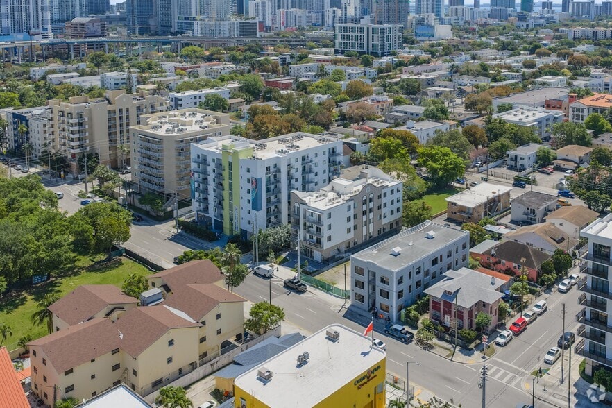 More Photos Of 650 SW 1st St, Miami Apartments For Lease